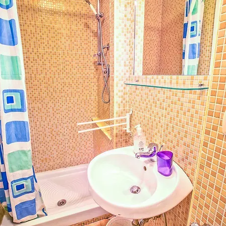 Fruitroom Pensionat 3*